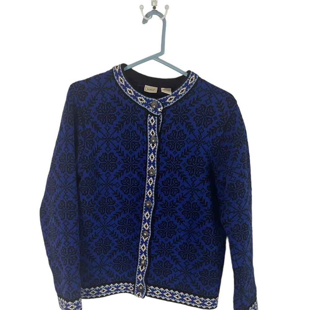 L.L. Bean‎ Vintage Women's Medium Fair Isle Winter Blue Knit Sweater Winter